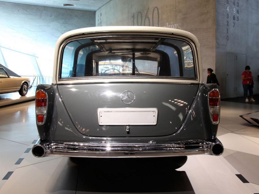  Mercedes-Benz 300 Messwagen 1960 года  (фото 3 из 7)
